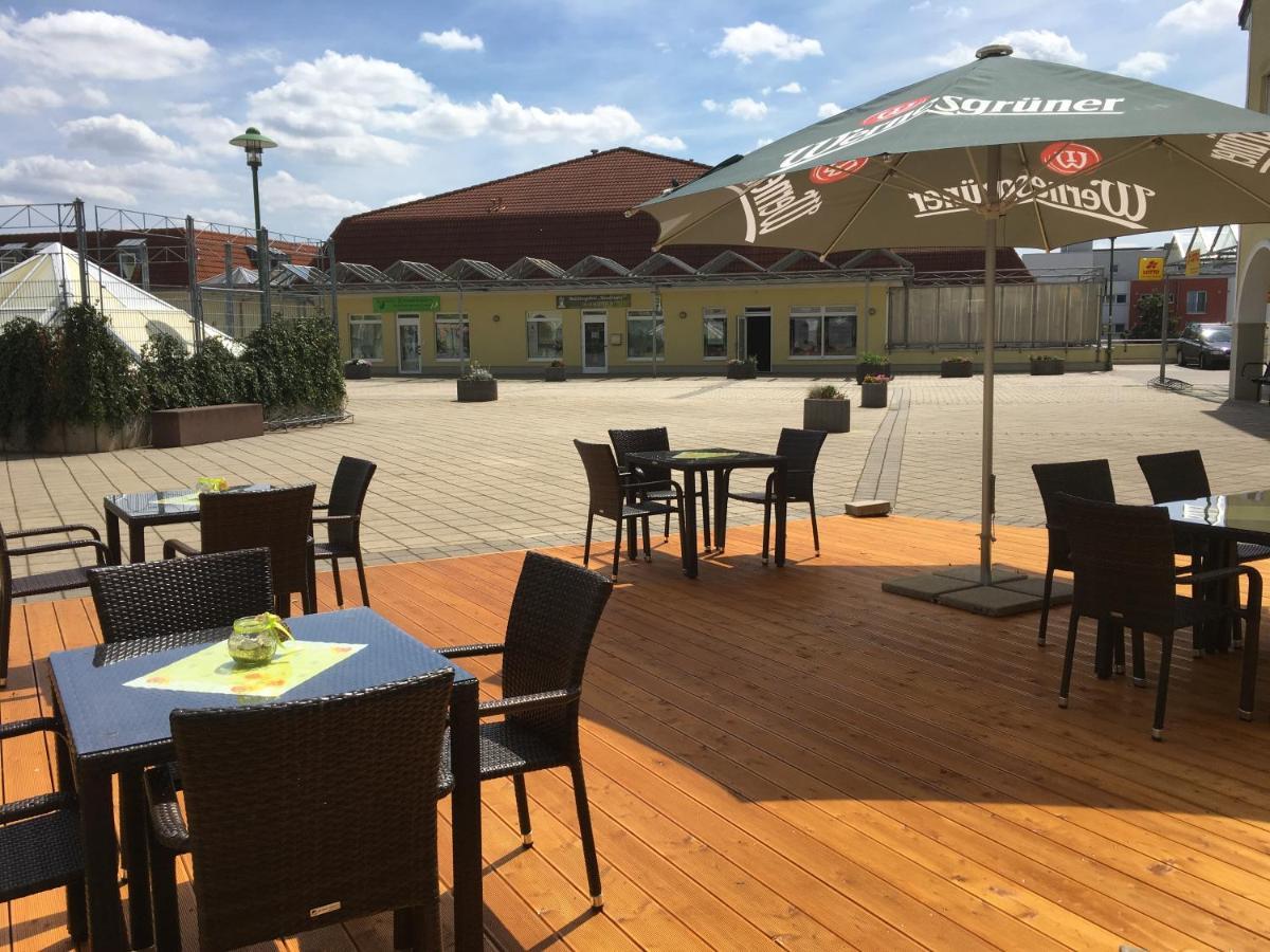 Warias Hotel & Restaurant Braunsbedra Exterior photo